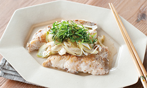 白身魚のだし酢蒸し焼き