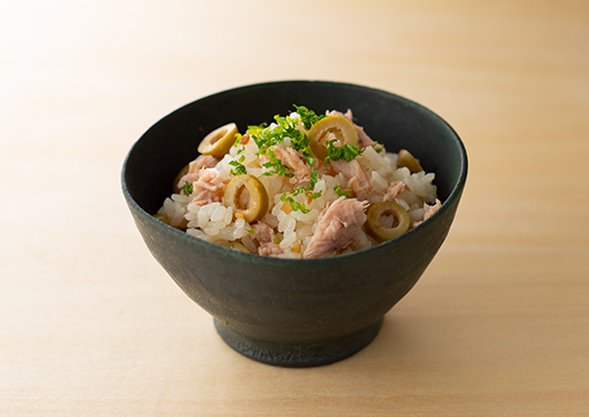 野菜だしのだし炊きごはん　ツナとオリーブ