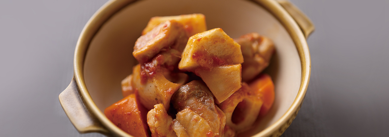 鶏ももと根菜のトマト煮